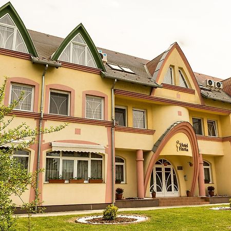 Hotel Harka Harkány Екстериор снимка