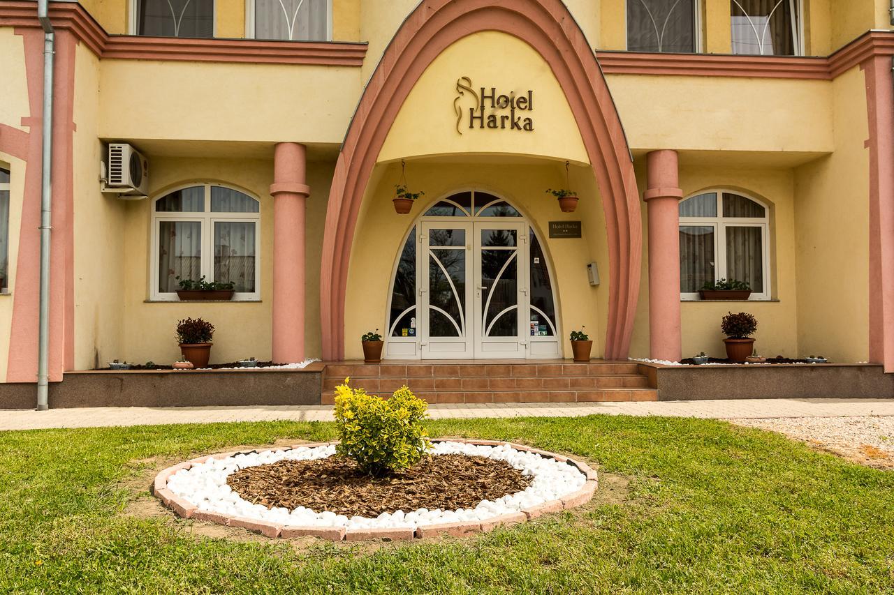 Hotel Harka Harkány Екстериор снимка